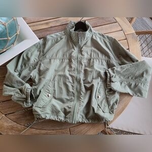 Lou & Grey Loft Sage L Urban Jacket Cropped Drawcord Spring Beach Windbreaker